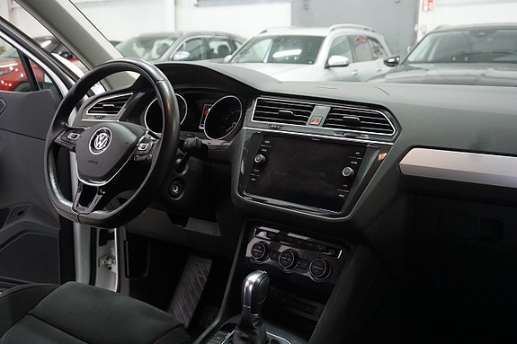 Volkswagen Tiguan 28 of 30