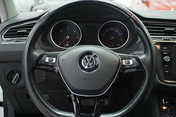 Volkswagen Tiguan 15 of 30