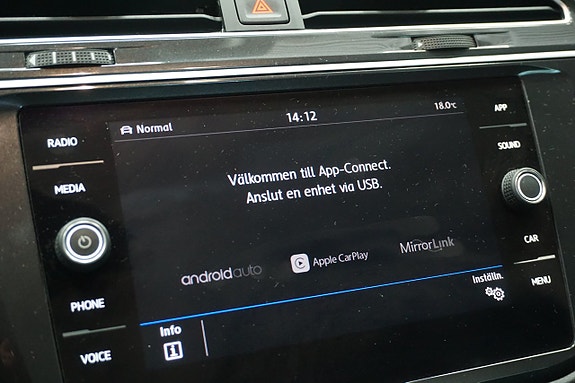 Volkswagen Tiguan 19 of 30