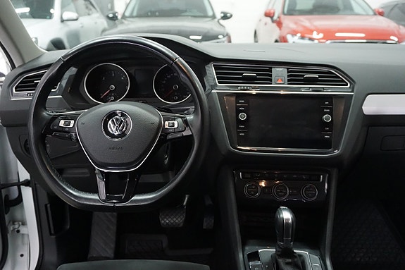 Volkswagen Tiguan 14 of 30