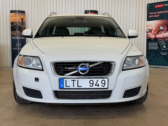 Volvo V50 3 of 20