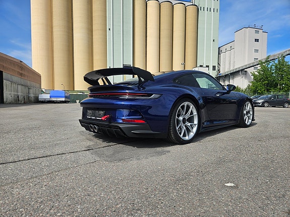 Porsche 911 GT3 3 of 5