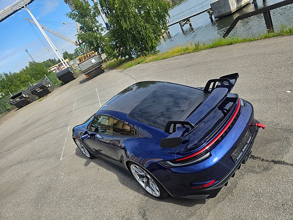 Porsche 911 GT3 4 of 5