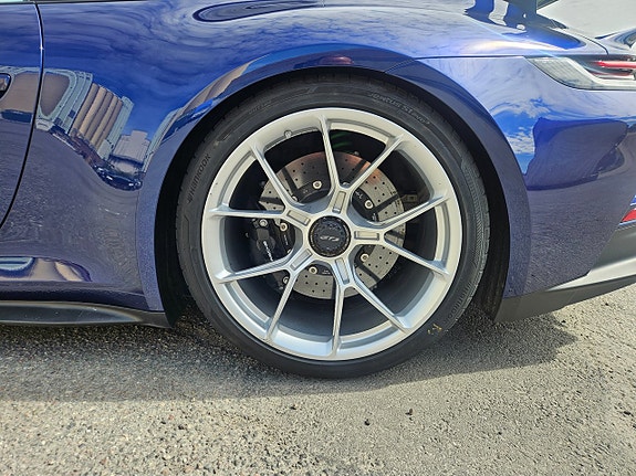 Porsche 911 GT3 7 of 11