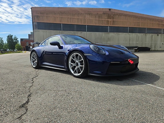 Porsche 911 GT3 2 of 5