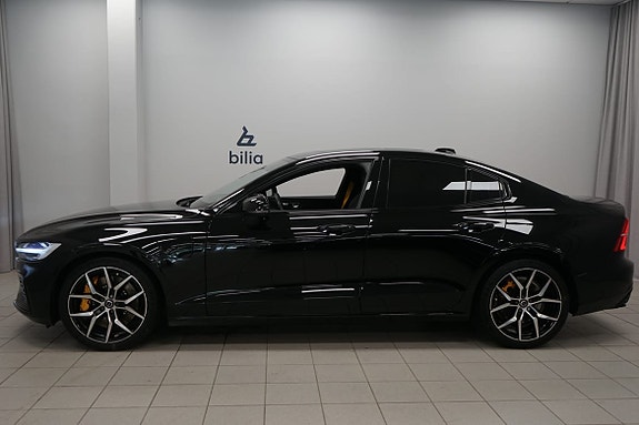 Volvo S60 2 of 5