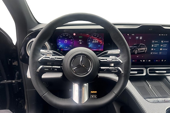 Mercedes-Benz GLC400 13 of 13