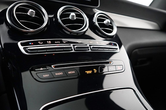 Mercedes-Benz GLC220 d 13 of 24