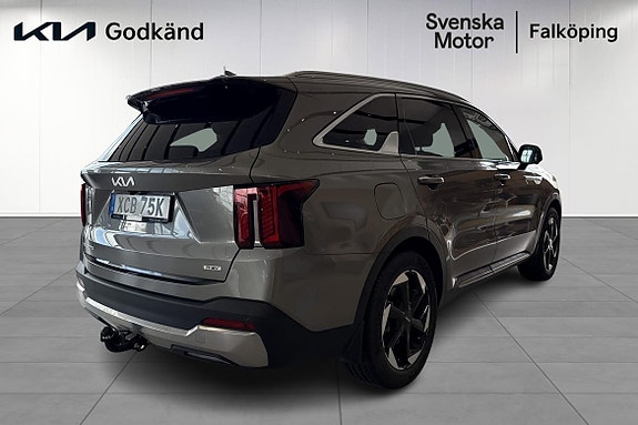 Kia Sorento 4 of 21
