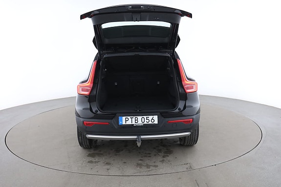 Volvo XC40 17 of 30