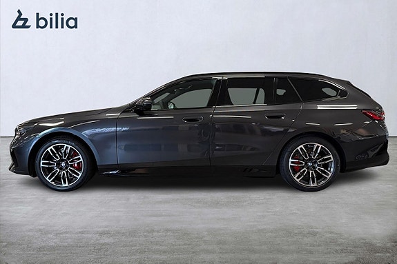 BMW i5 3 of 5