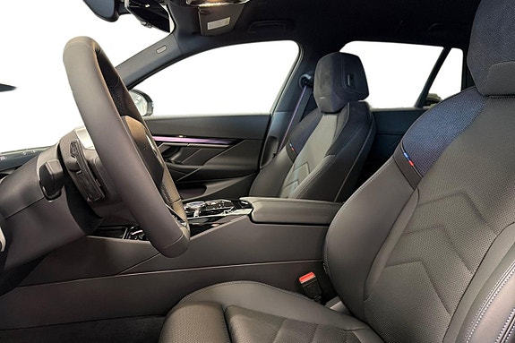BMW i5 12 of 18