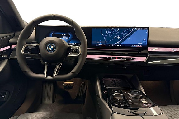 BMW i5 8 of 18
