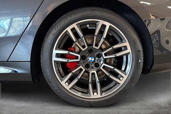 BMW i5 15 of 18