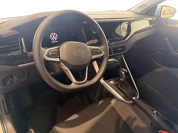 Volkswagen Polo 10 of 18