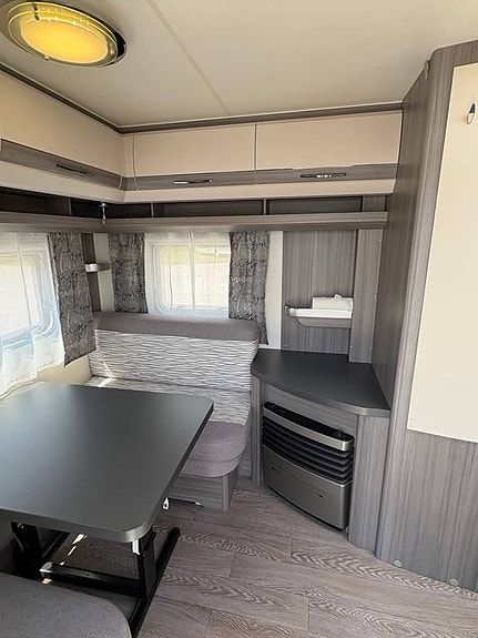 HOBBY 460 DL ONTOUR. Enkelsängar/G-värme/Markis. 2019 5 of 11