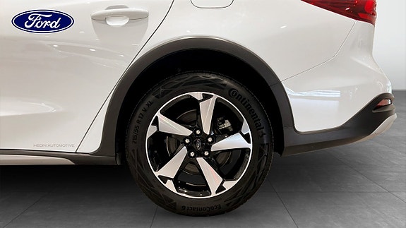 Ford Focus 9 of 13