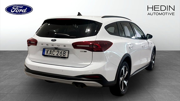 Ford Focus 2 of 13