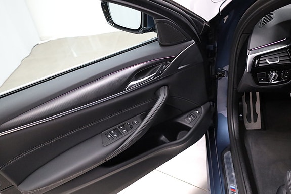 BMW 530e 11 of 25