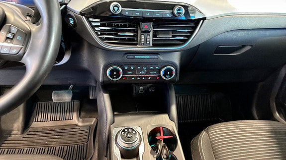 Ford Kuga 12 of 12
