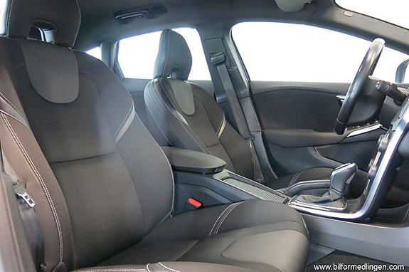 Volvo V40 8 of 12