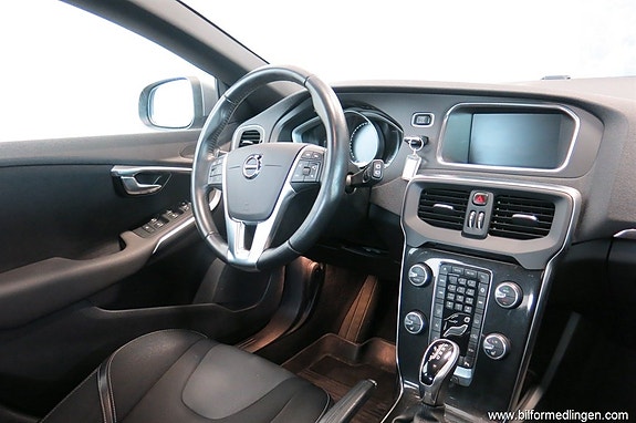 Volvo V40 7 of 12