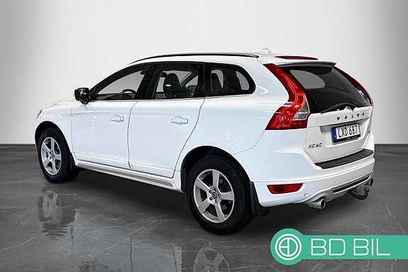 Volvo XC60 2 of 5