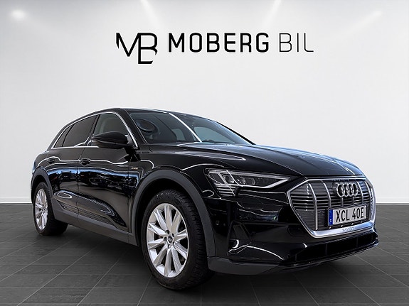 Audi e-tron 7 of 16