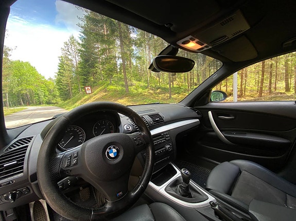 BMW 120i 5 of 10