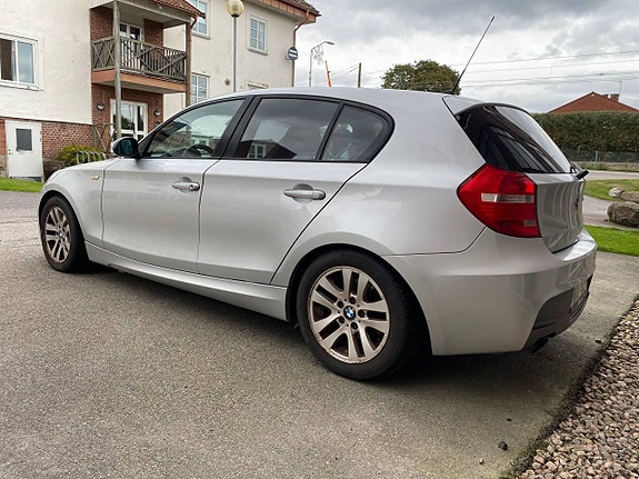 BMW 120i 3 of 10