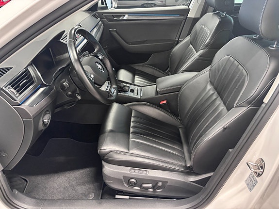 Skoda Superb 8 of 17