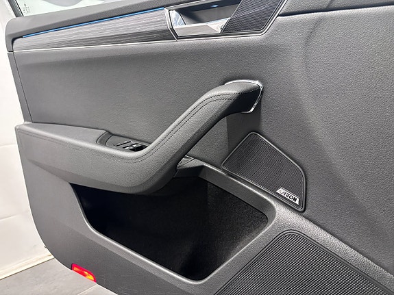 Skoda Superb 14 of 17