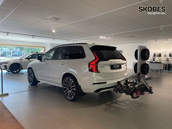 Volvo XC90 4 of 5