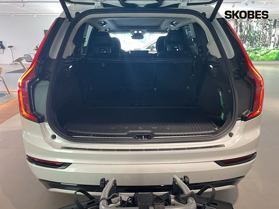 Volvo XC90 15 of 19