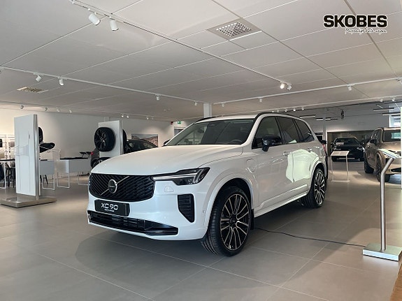 Volvo XC90 3 of 5