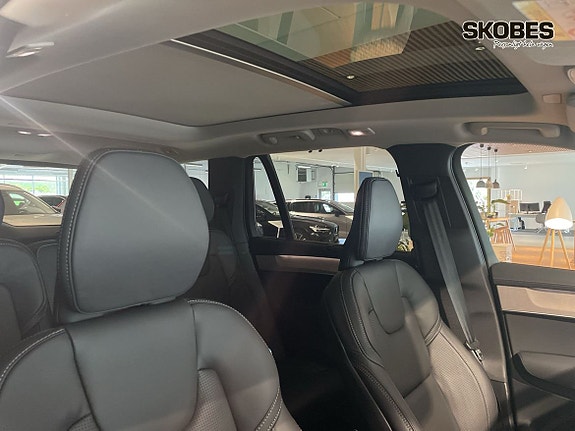 Volvo XC90 18 of 19