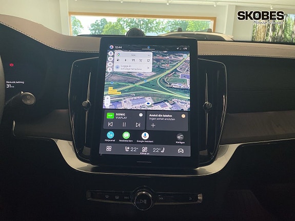 Volvo XC90 13 of 19