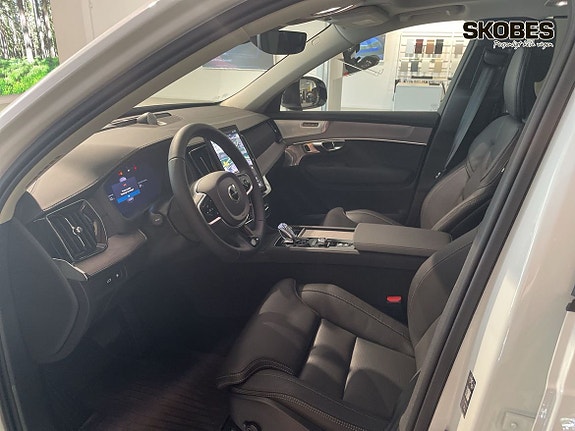 Volvo XC90 7 of 19
