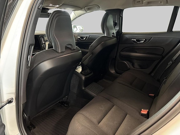 Volvo V60 10 of 18