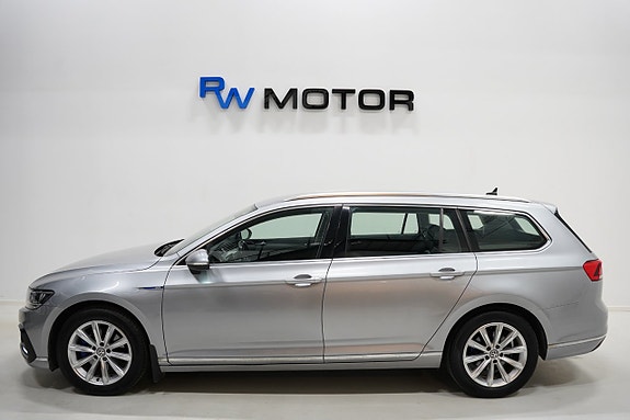 Volkswagen Passat 3 of 5
