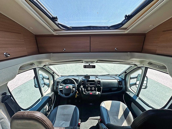 Adria Matrix M 590 SG, Under 6 m, 3500 kg 14 of 16