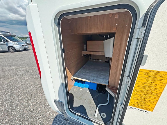 Adria Matrix M 590 SG, Under 6 m, 3500 kg 15 of 16