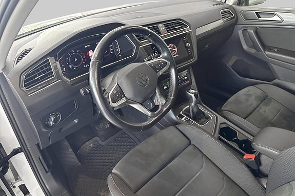 Volkswagen Tiguan 6 of 20