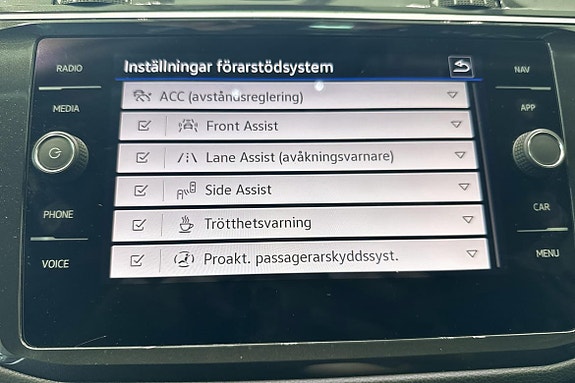 Volkswagen Tiguan 20 of 20