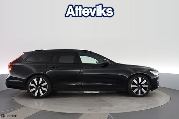 Volvo V90 2 of 18