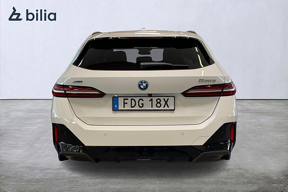 BMW 530e 4 of 19