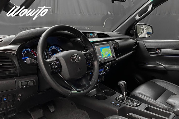 Toyota HiLux 8 of 24