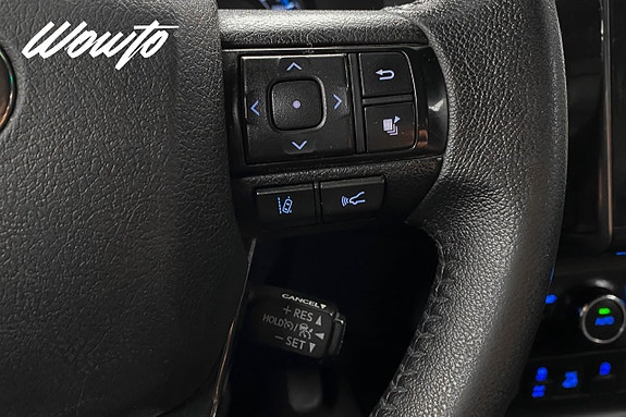 Toyota HiLux 19 of 24