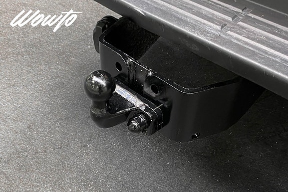 Toyota HiLux 23 of 24