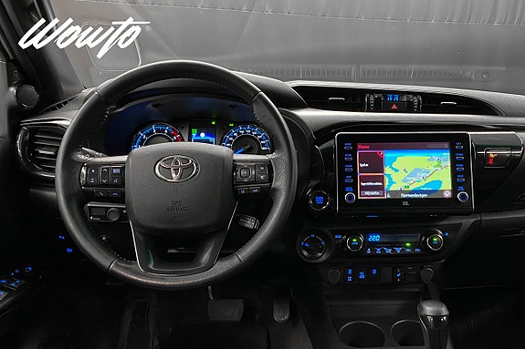 Toyota HiLux 20 of 24